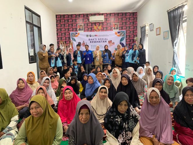 
					Kolaborasi Mahasiswa PKN, Yatim Mandiri, dan Puskesmas Cibadak Sukseskan Bhakti Sosial. (Ist)