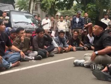 Anggota DPRD Banten Adu Mulut dengan Massa Aksi Tuntutan Perbaikan Jalan di KP3B. (Ist)