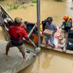 Alfiyah Mubarok Indonesia Sasar Warga Korban Banjir Berikan Bantuan. (Ist)
