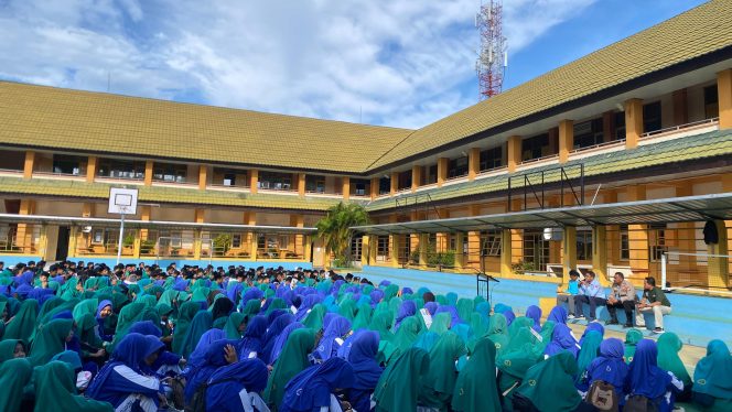 
					FH UNSA Bersama Kepolisian Sukses Gelar “Goes to School” di MAN 1 Sumbawa