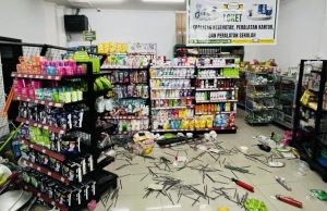 Pihak Minimarket Diganti Oleh Masjid Sapi Mengamuk