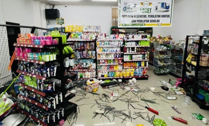 Pihak Minimarket Diganti Oleh Masjid Sapi Mengamuk