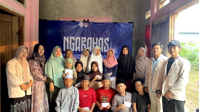 HMPS PAI Berkolaborasi dengan Majelis Ta’lim Nurul Taqwa Santuni Anak Yatim di Kota Serang